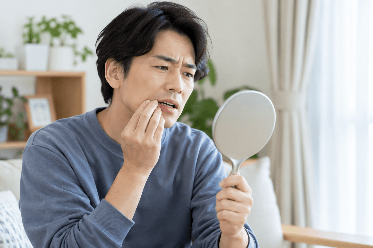虫歯の痛みが消えても治ったとは限らないことを説明するイメージ